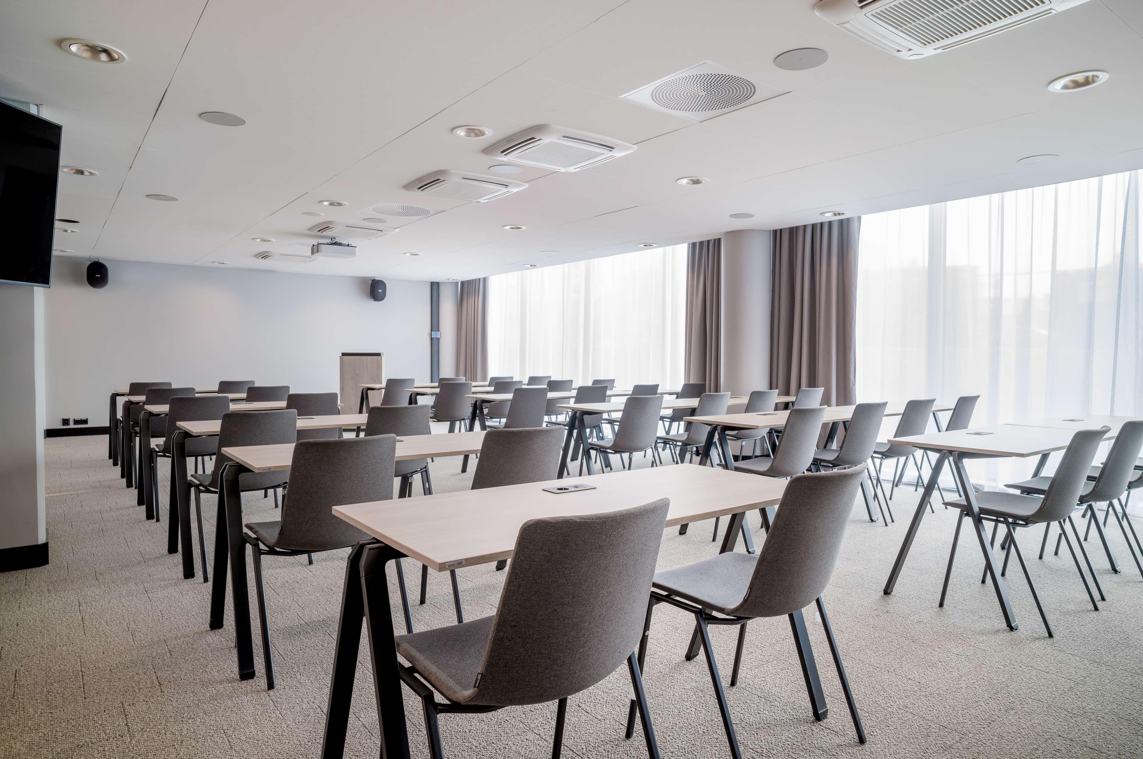 Radisson Red, Oslo Airport Hotel 4*
