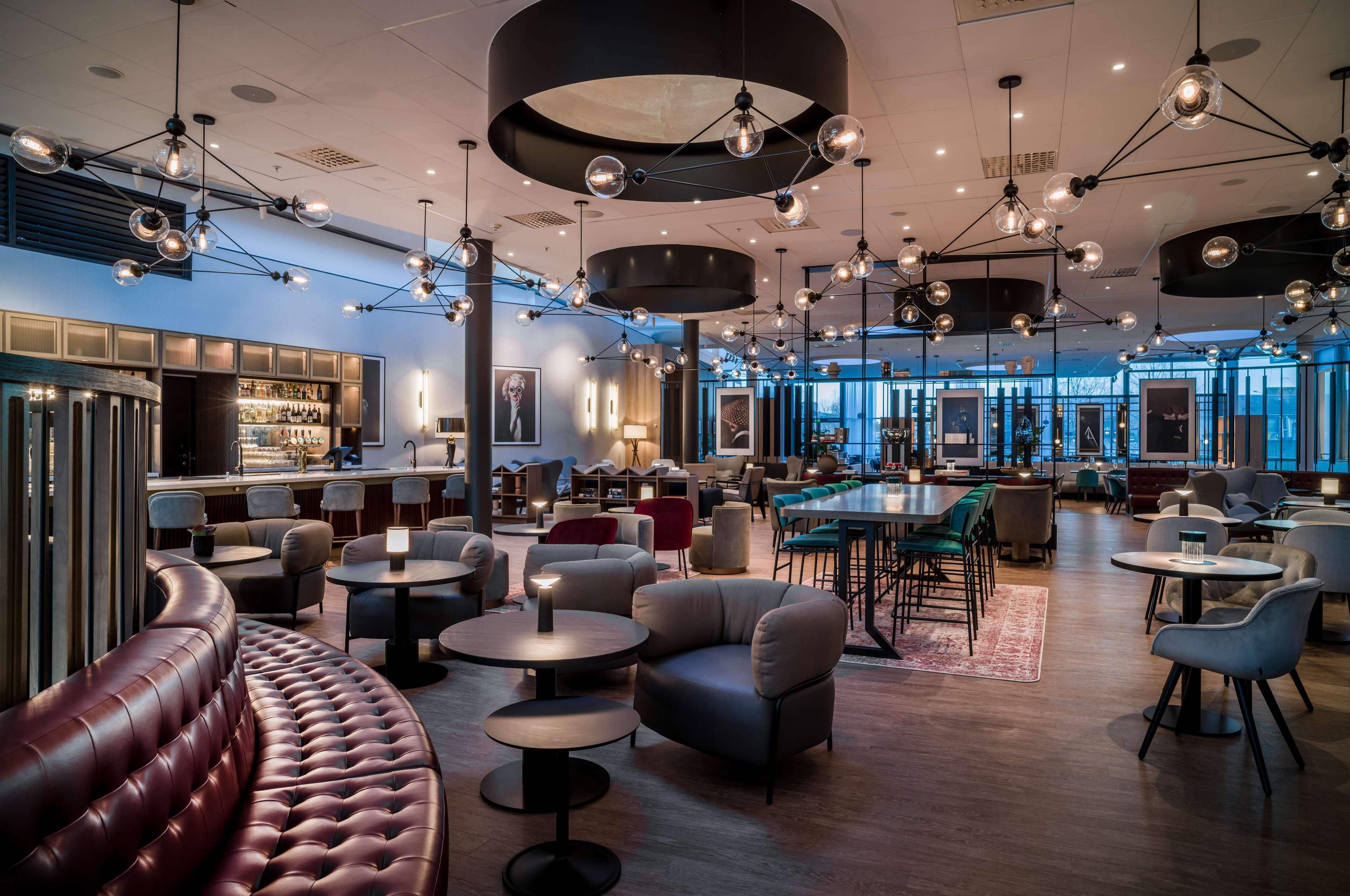 Radisson Red, Oslo Airport 4*